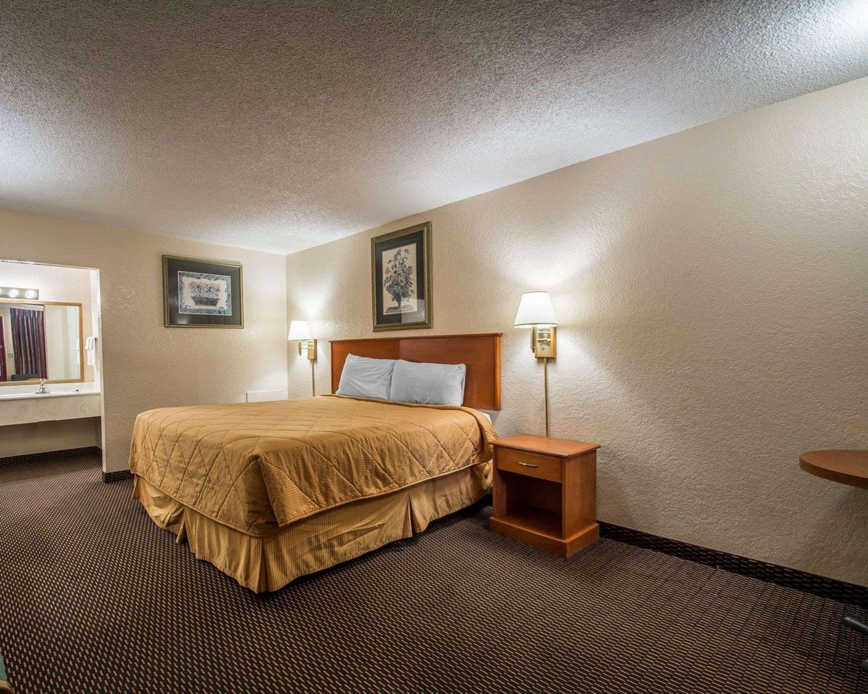 Rodeway Inn Fort Pierce I-95 Exterior foto