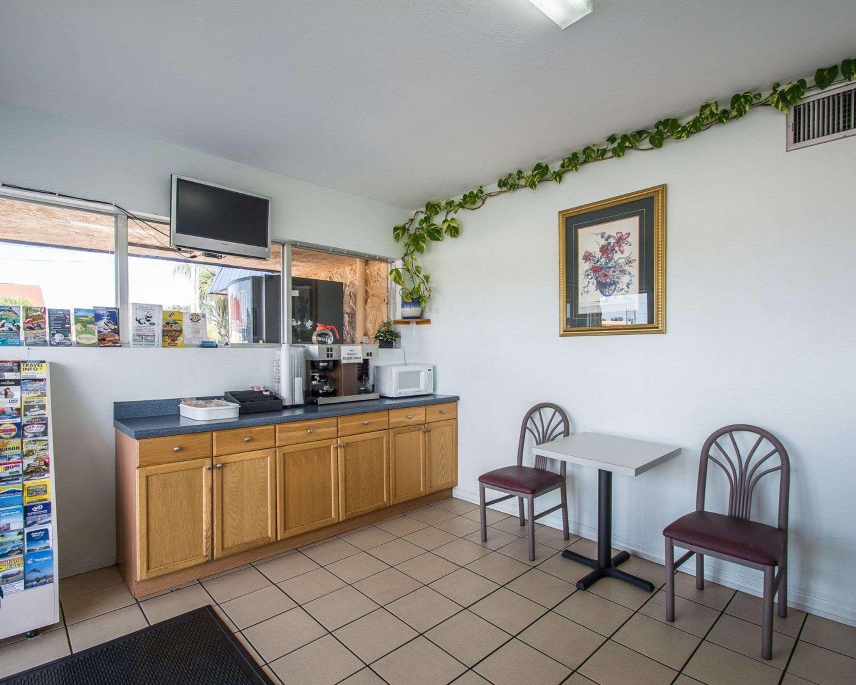 Rodeway Inn Fort Pierce I-95 Exterior foto